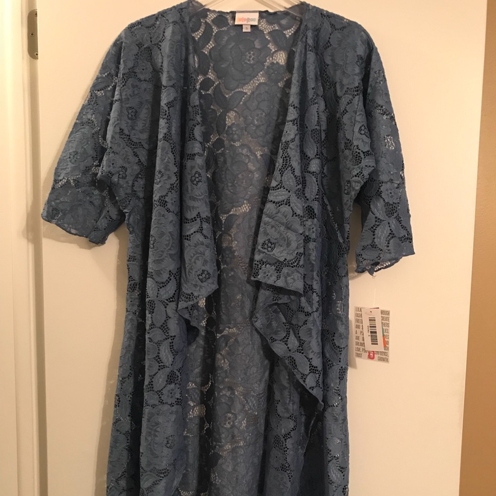 NWT Lularoe Small Lace Shirley